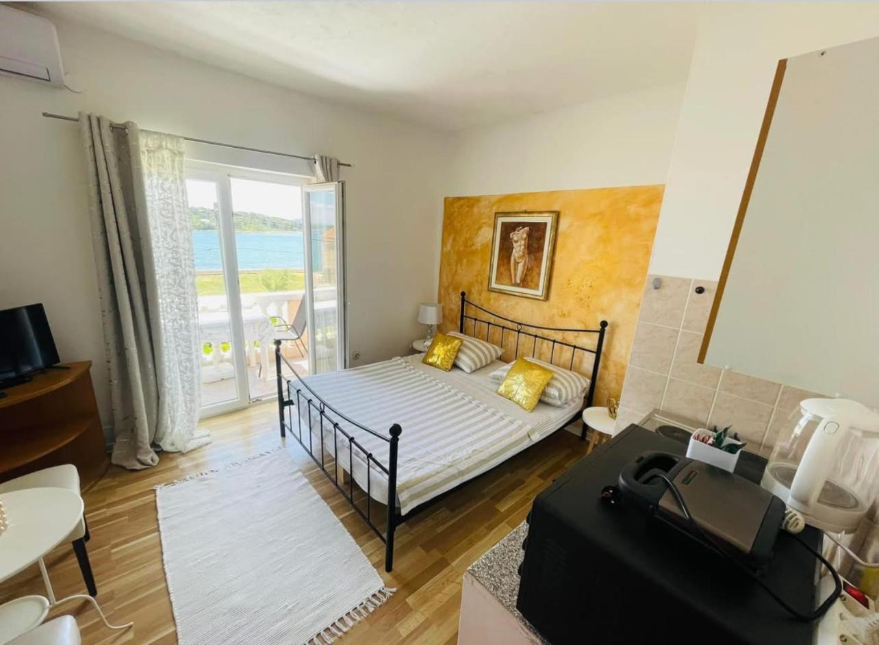 Apartments Esperanza ปาชมาน ภายนอก รูปภาพ