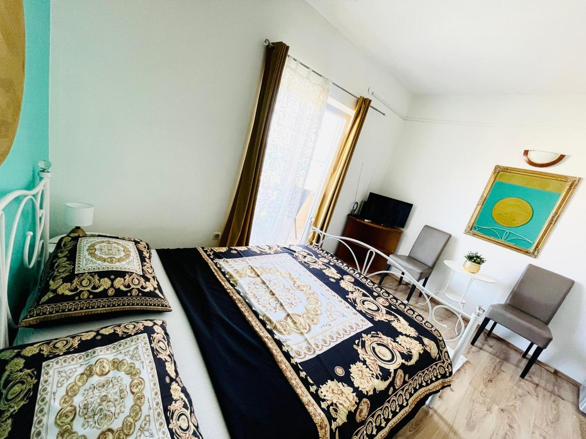 Apartments Esperanza ปาชมาน ภายนอก รูปภาพ